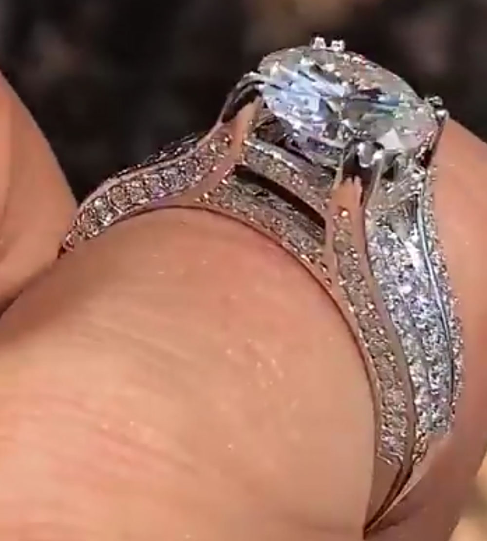 Изготовленное на заказ твердое – обзор и цена Moissanite Engagement Ring 1 Carat