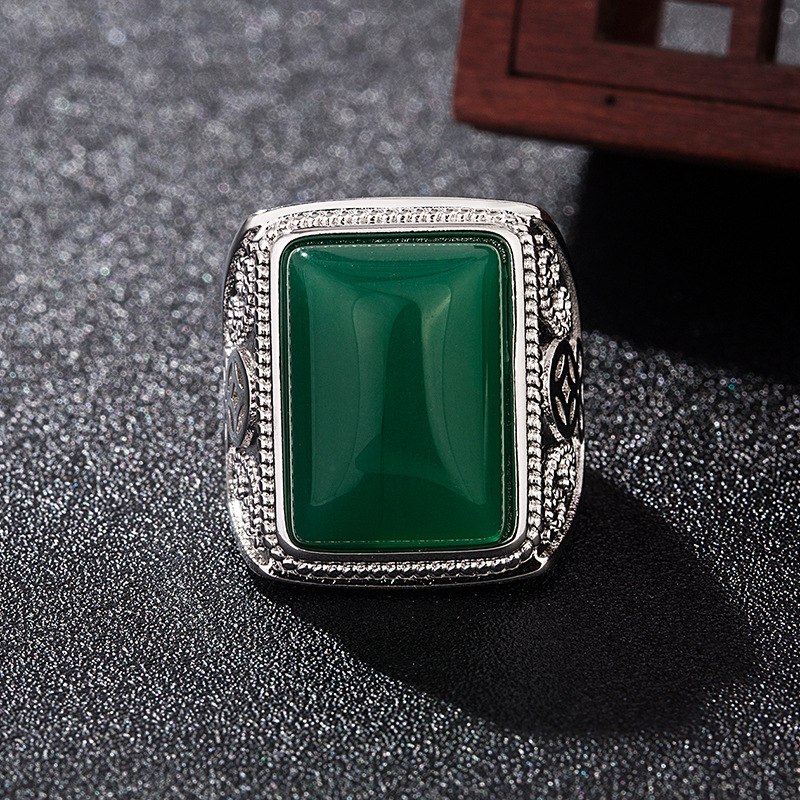Кольца из зеленого натуральног – обзор и цена Rings