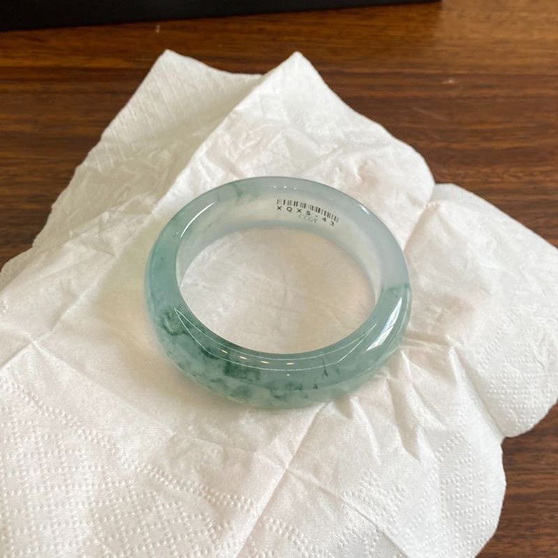 Браслет из бирманского жадеита – обзор и цена Bracelets