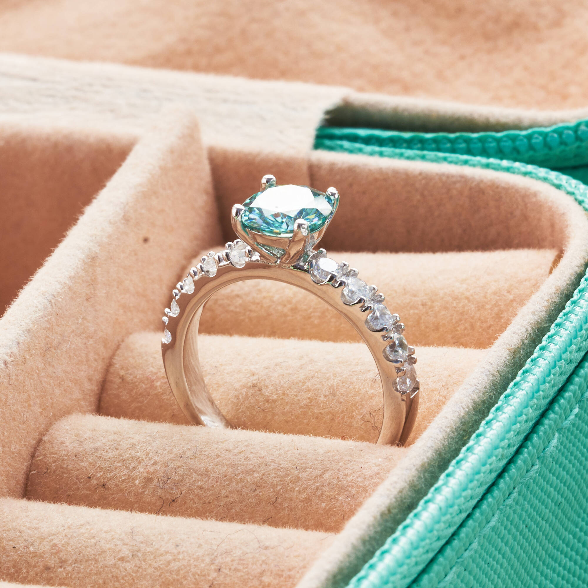Классическое кольцо с муассани – обзор и цена Moissanite Engagement Ring 1 Carat