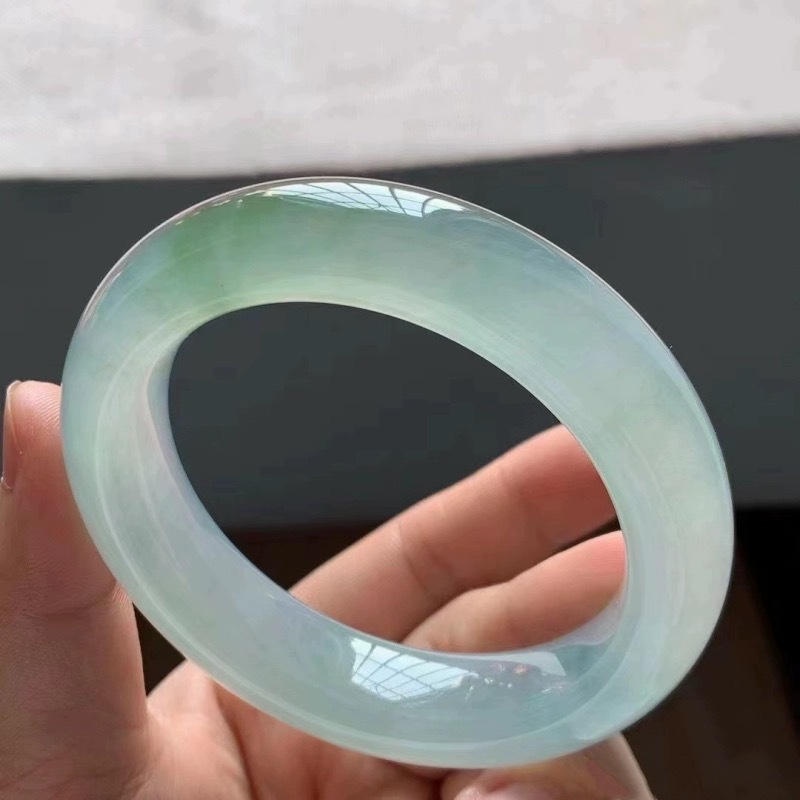 Легкий нефритовый браслет для  – обзор и цена Bracelets